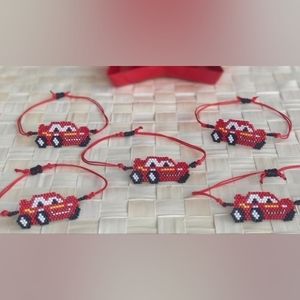 Flat beaded car bracelet